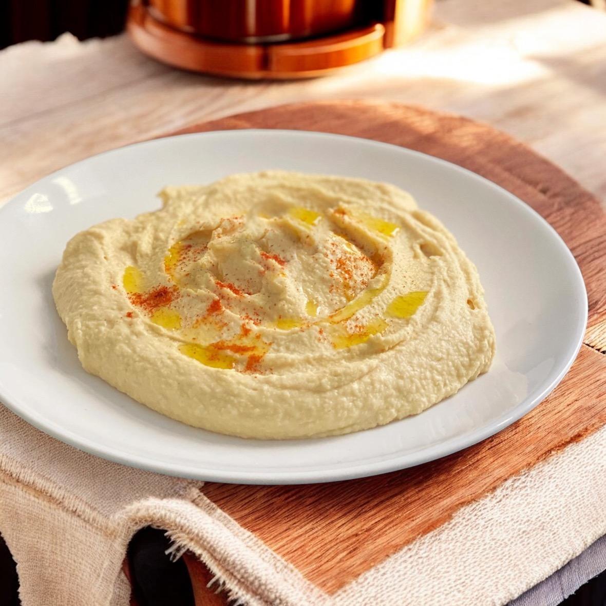 HUMUS (P)